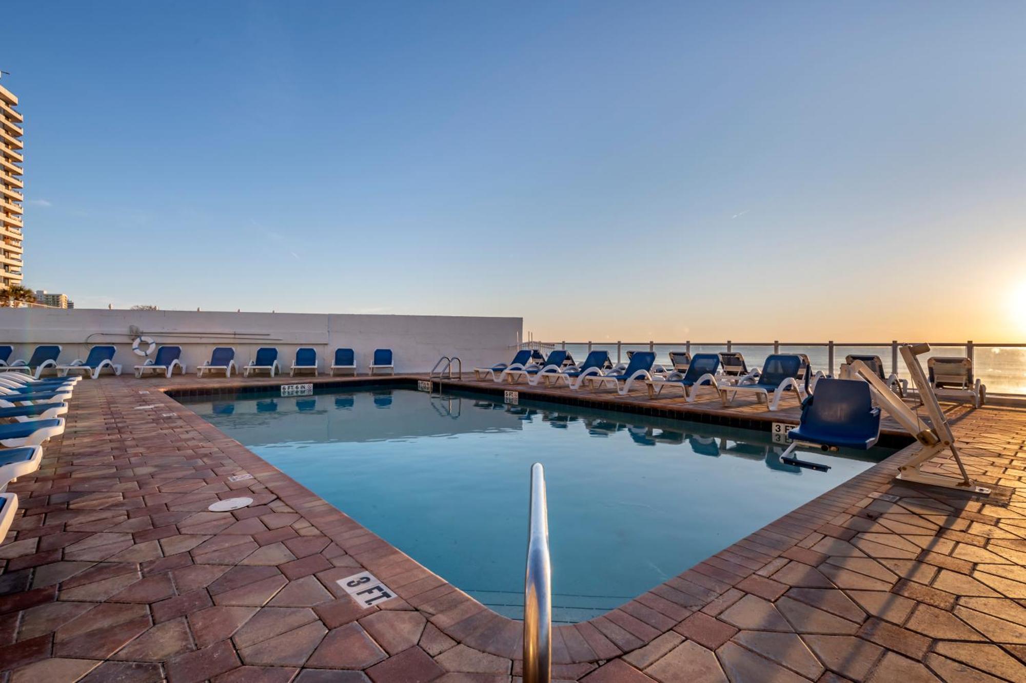 Tropical Winds Resort Hotel Daytona Beach Exteriör bild
